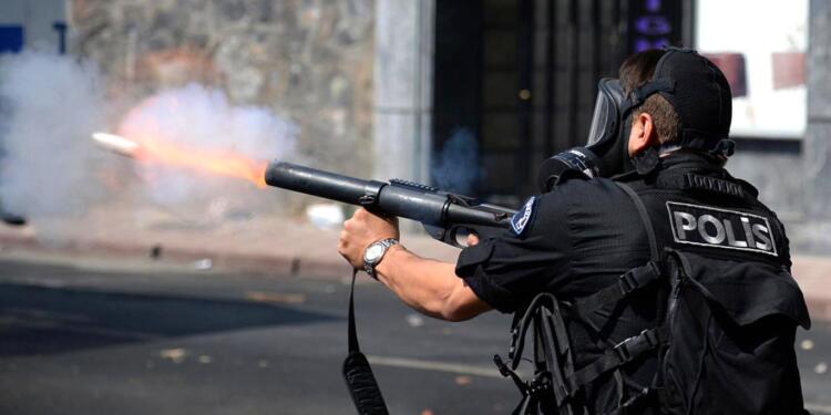Polisin kullandığı gazların yasaklanması için kanun teklifi