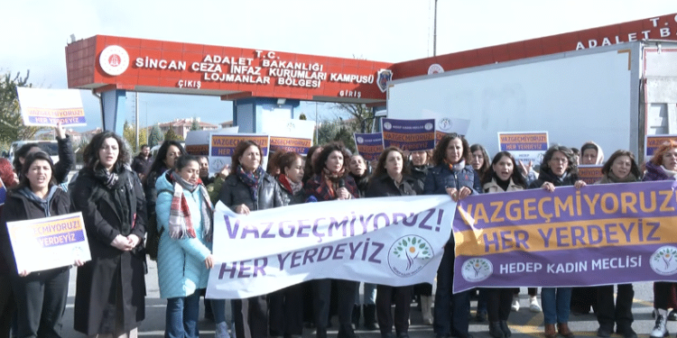 HEDEP Kadın Meclisi 25 Kasım startını Sincan Cezaevi önünde verdi| GÜNCELLENDİ