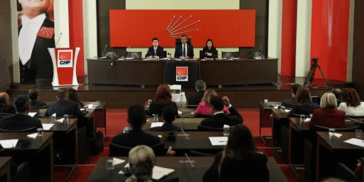 CHP’de MYK ve ‘Gölge Kabine’ açıklandı