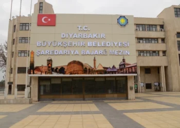 Kayyum evleri yıkılan yurttaşlara bedelsiz verilen arsayı sattı