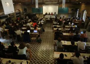 Ege İnsan Hakları Okulu’nda göçmen karşıtlığı tartışıldı