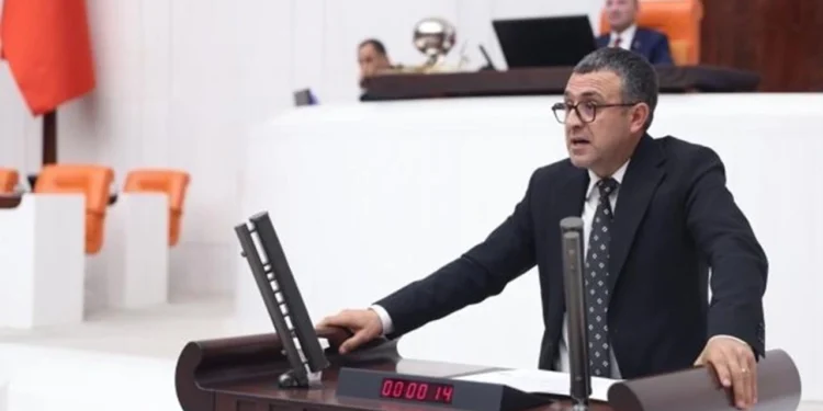 Rojava saldırılarına Meclis’te tepki: Kendi topraklarını koruyanlara terörist diyemezsiniz