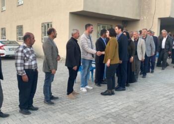 Kazada yaşamını yitiren anne ve çocukları için kurulan taziyeye ziyaret