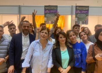 İzmir Kitap Fuarı’nda Demirtaş’ın imza gününe yoğun ilgi