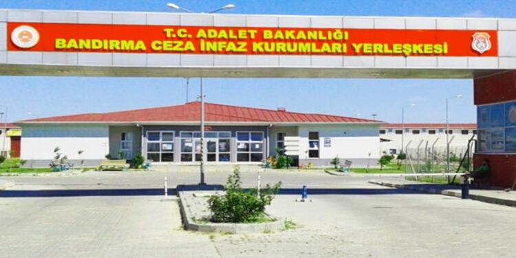 Bandırma Cezaevi’nde gece yarısı baskını: Eşyalara el konuldu