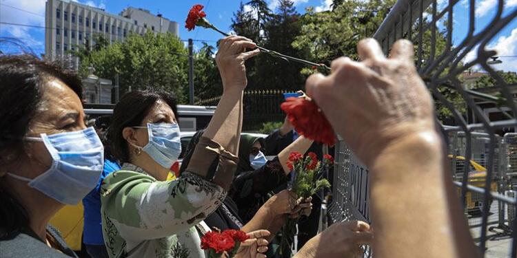 Buldan: Cumartesi Anneleri’nin açıklamalarına 11’inci kişi olarak katılabilir miyim?