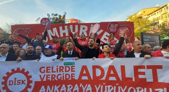 DİSK yürüyüşü Kocaeli’ye ulaştı: Bu düzenini değiştirmek için yürüyoruz