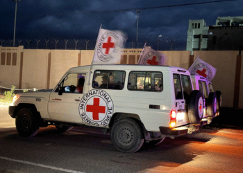 Hamas 10 İsrailli rehineyi serbest bıraktı