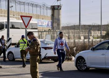 Esir takası başladı: Hamas 24 rehineyi, İsrail 39 Filistinliyi serbest bıraktı