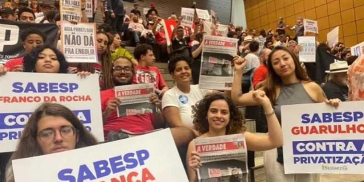 Brezilya’da su özelleştirilmesine protesto!