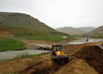 Kürt coğrafyasında nerede bir karasu varsa önüne barajlar ve HES'ler yapmaya devam edilirken, Zilan Deresi için bölge halkı mücadelesini sürdürüyor.