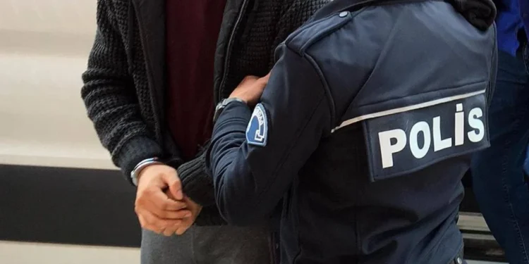 İnterpol’ün aradığı bir uyuşturucu kaçakçısı daha Türkiye’de yakalandı