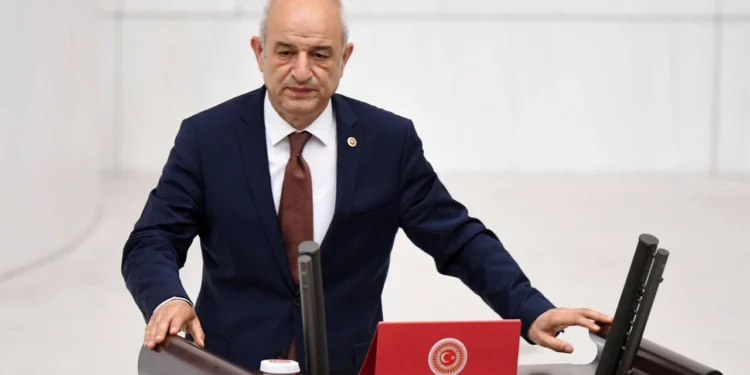 CHP Kütahya Milletvekili Ali Fazıl Kasap Saadet Partisi’ne geçti