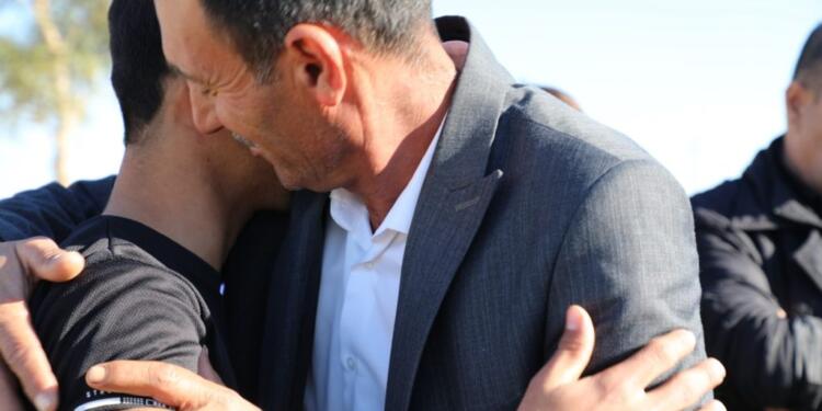 9 yıl sonra DAİŞ’e esir düştüğü yerde ailesine kavuştu