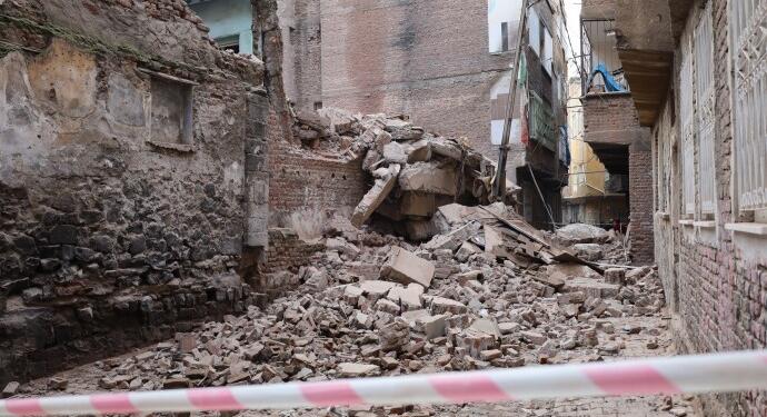 Amed’de evleri mühürlenen aileler, kalacak yer istiyor