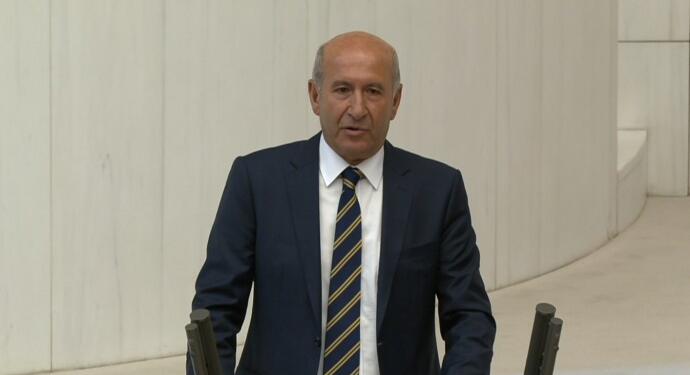 DEM’li vekil George Aslan: Eğitim Müdürlüğü, yılbaşı kutlamak isteyenleri tehdit etti