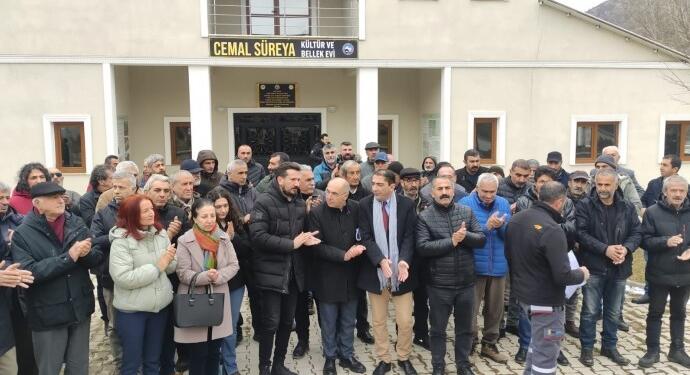 Köylüler RES’i protesto etti, toplantı yapılamadı