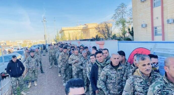 Irak il meclisi seçimlerinin özel oylaması başladı