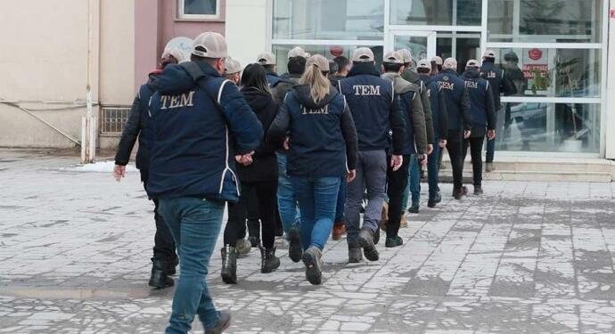 Mersin’de ev baskınları: HEDEP PM üyesi de gözaltında