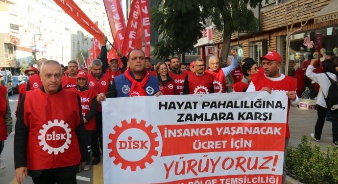 ‘Asgari Ücret Komisyonu hükümet ne derse onu yaparız diyor’