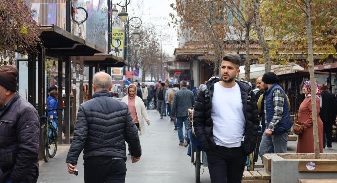 Amed kayyımı gönderecek; kenti halk yönetecek