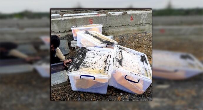 Kaldırıma gömülen cenazeler: Kimi hala verilmedi kimi kutu içinde verildi