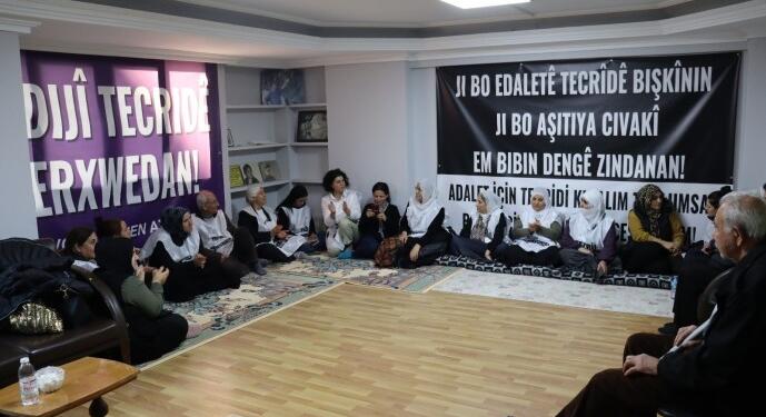 Adalet Nöbetleri: Buradan yükselen barış sesine kulak verin