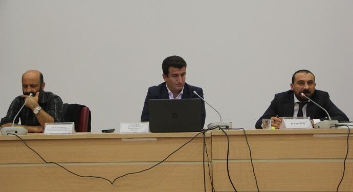 Karadaş: Var olan krizi mültecileri geri göndererek çözemeyiz