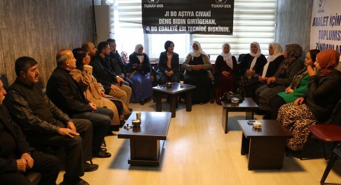 Adalet Nöbetleri sürüyor: Biz barış olsun istiyoruz