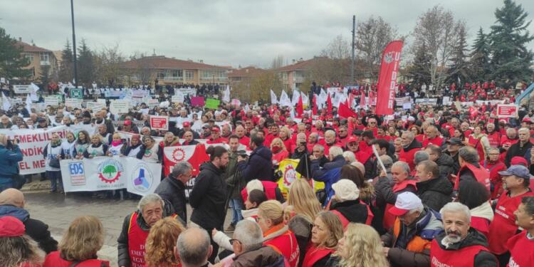 Ankara’da ‘Büyük Emekli Mitingi’: İnsan onuruna yaraşır bir yaşam istiyoruz