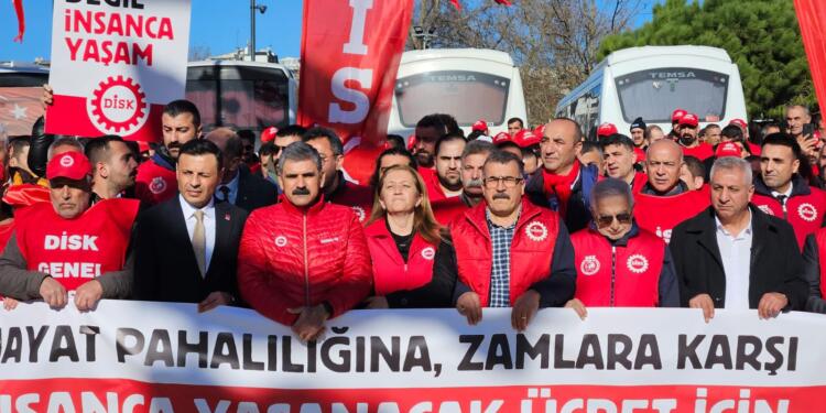 DİSK: Bizi açlık sınırının altında yaşamaya mahkum eden düzeni değiştireceğiz