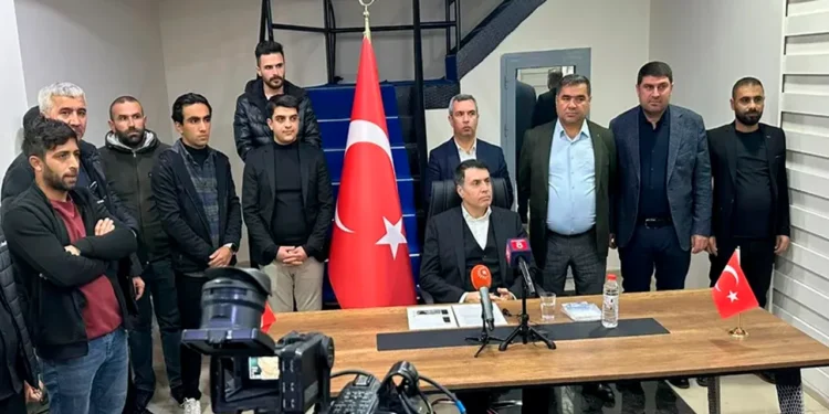 Amed’de İYİ Parti’den 12 bin 750 üye istifa etti