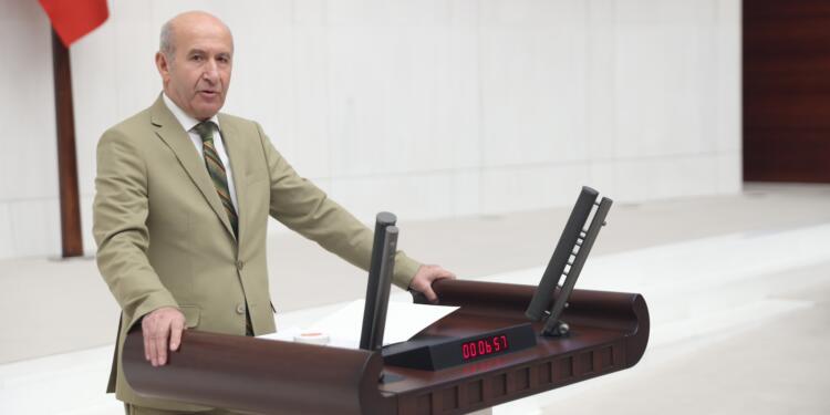 Önder’den İyi Partililere: Dilleriniz de Allah’ın ayetleridir