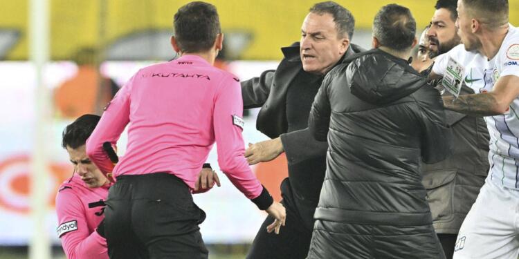 Faruk Koca kulüp başkanlığından istifa etti