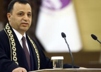 AYM Başkanı Arslan: Uzaktan kumandalı yargı da yargıç da olmaz