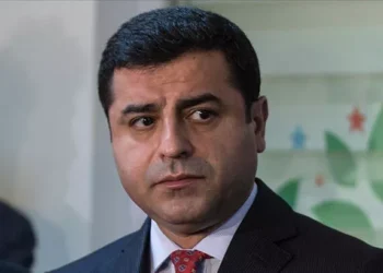 Demirtaş’tan veda notu: Merak etme baba, yüreğimiz bu hücreden büyüktür