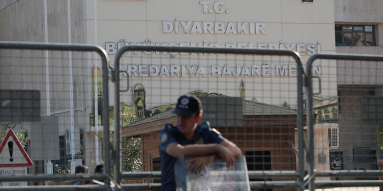 Yerel seçim öncesi kayyımdan hisse devri