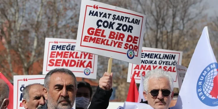 AKP emeklilerin hayallerini yerle bir etti
