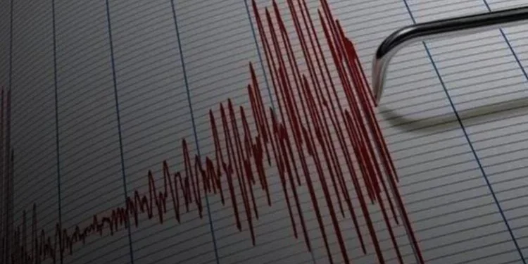 Filipinler’de 7,5 büyüklüğünde deprem