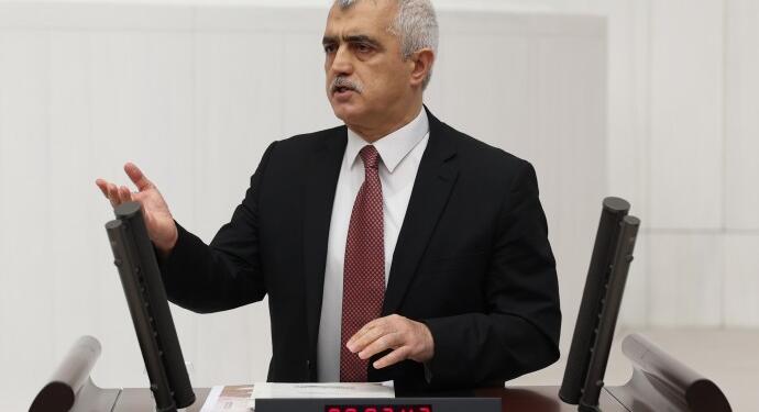 Gergerlioğlu’ndan AKP’li Kürt vekillere Kürtçe tepkisi: Kanınıza dokunmuyor mu?
