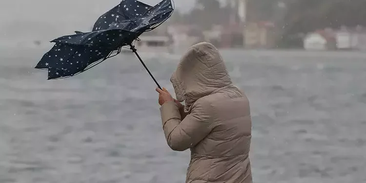 AKOM’dan İstanbul’a fırtına uyarısı