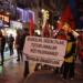 İzmir’de gençler ev baskınlarını protesto etti