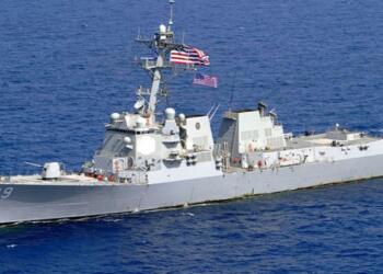 Devrim Muhafızları Akdeniz’i kapatabileceklerini söyledi