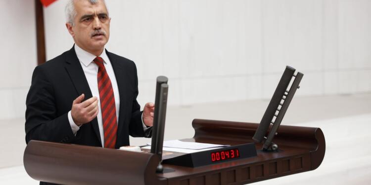 Karakol komutanlığında taciz ve işkenceye maruz kaldı