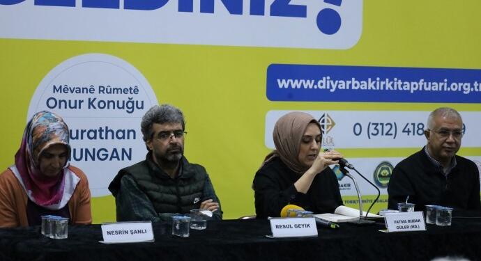 Amed Kitap Fuarı’nda panel: Özgürlük ve hak taleplerinde dil birinci sırada olmalı