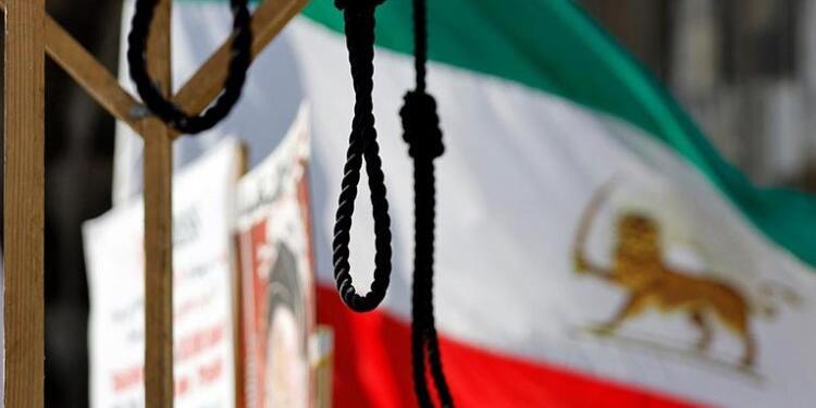 İran rejimi 5 kişiyi idam etti