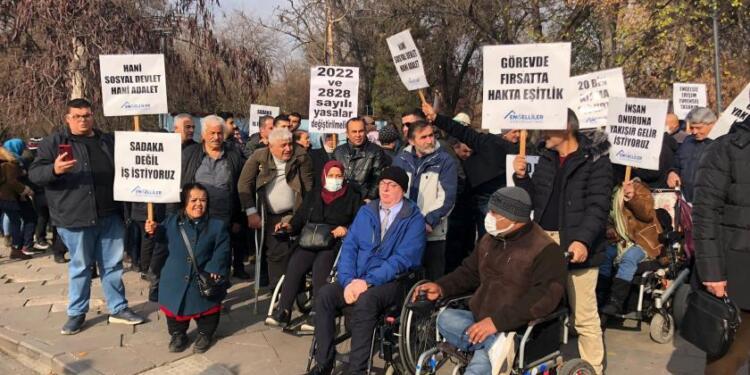 Engelliler ve aileleri çaresiz bırakılıyor