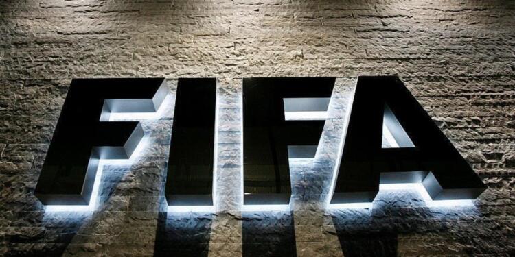 FIFA çok sayıda Türkiye kulübüne transfer yasağı getirdi