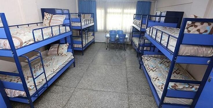 Beraber uyuyan ikizler ‘eşcinsel’ denilerek yurttan atıldı