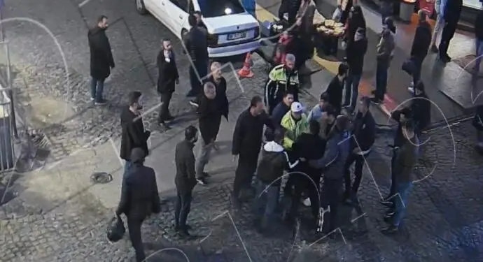 Avukatın kolunu 3 yerden kırına polisin görüntüsü ortaya çıktı